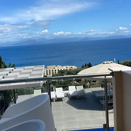 Gold Pearl Maggie Sea View
