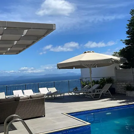 Gold Pearl Maggie Sea View Villa